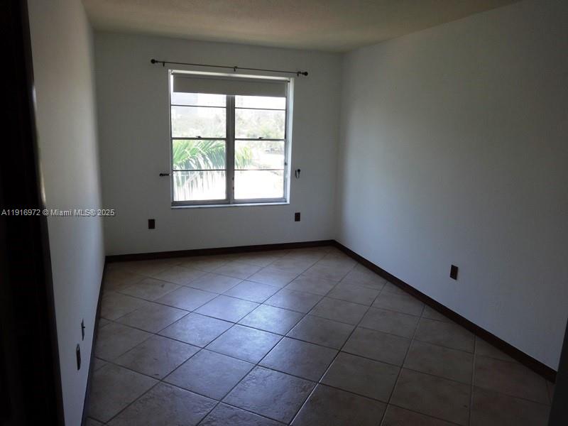 ALCAZAR CONDO - Residential