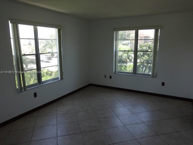 ALCAZAR CONDO - Residential