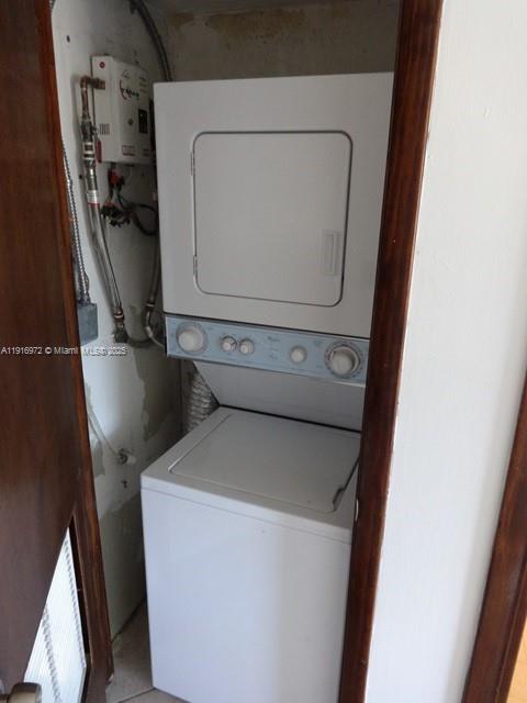 ALCAZAR CONDO - Residential