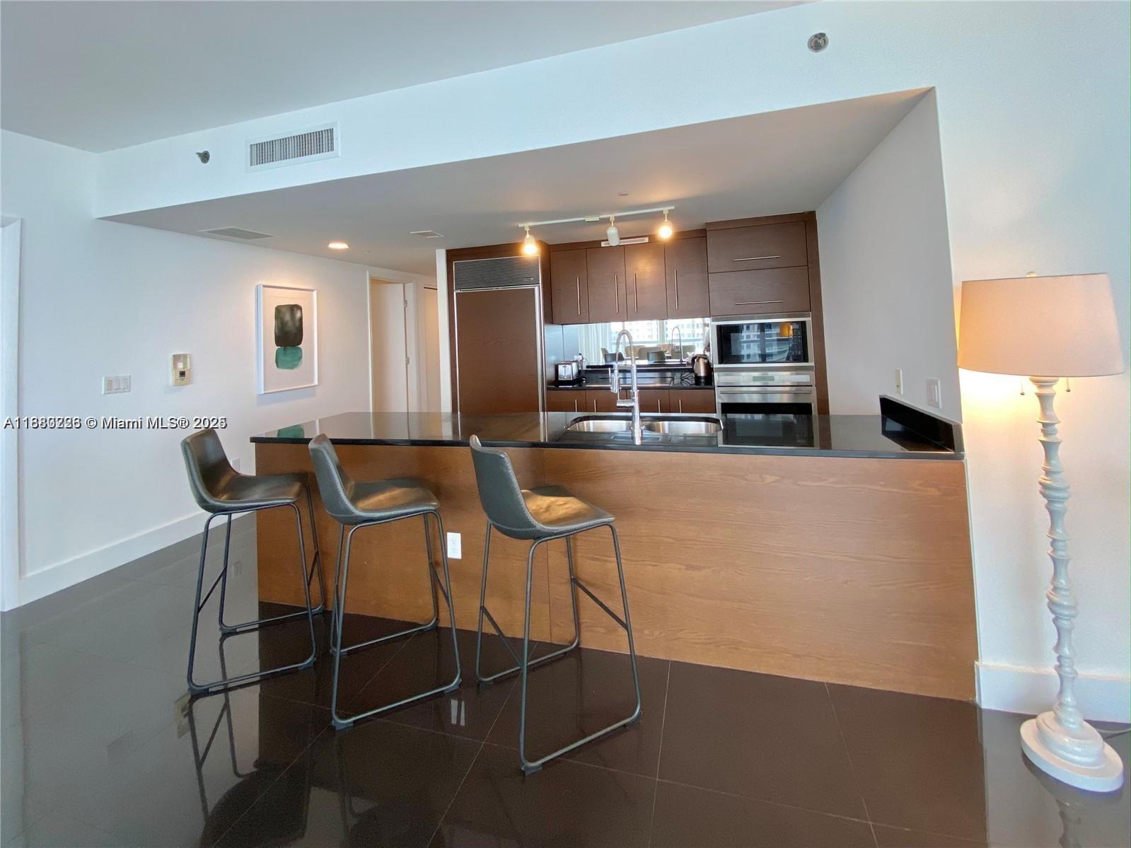 ICONBRICKELL CONDO NO 1 - Residential Lease