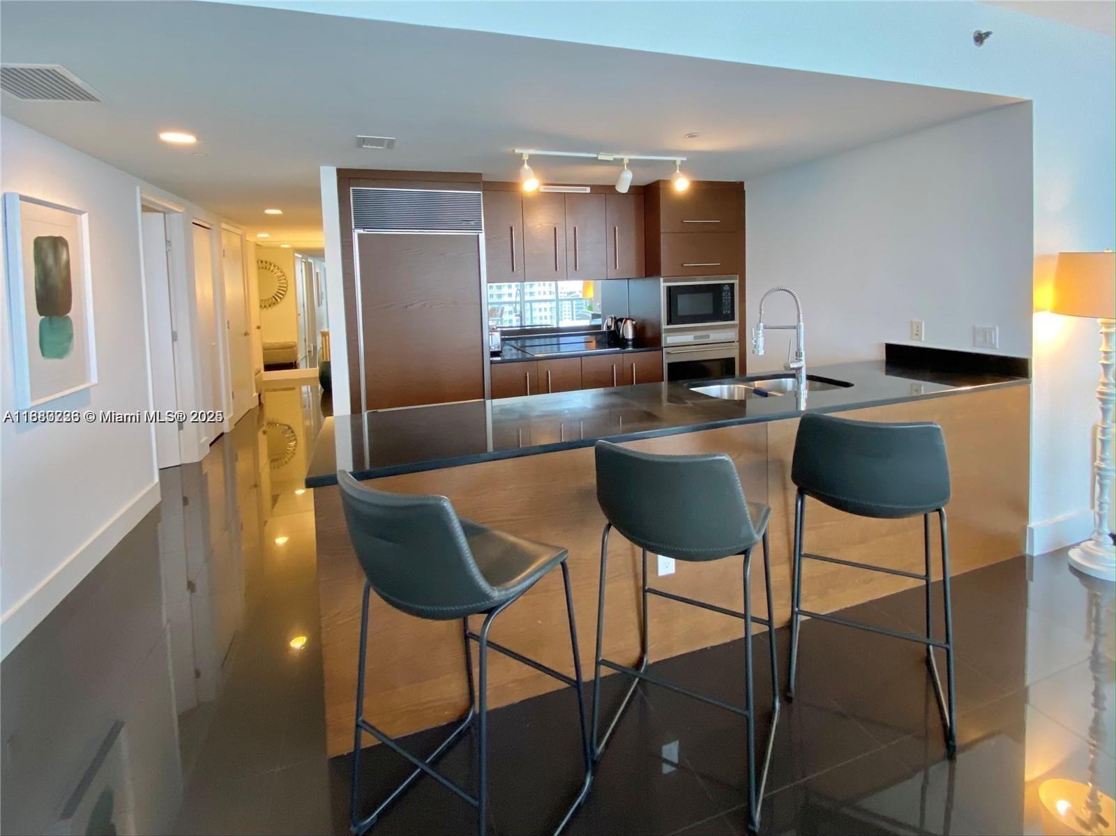 ICONBRICKELL CONDO NO 1 - Residential Lease