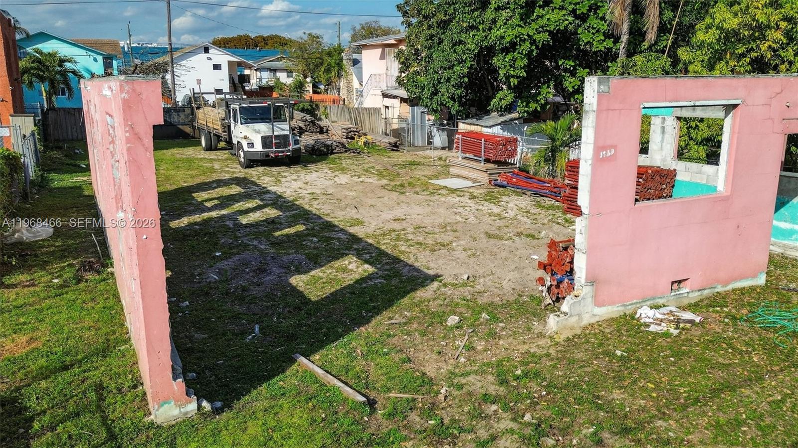 MULBERRY PARK - Land