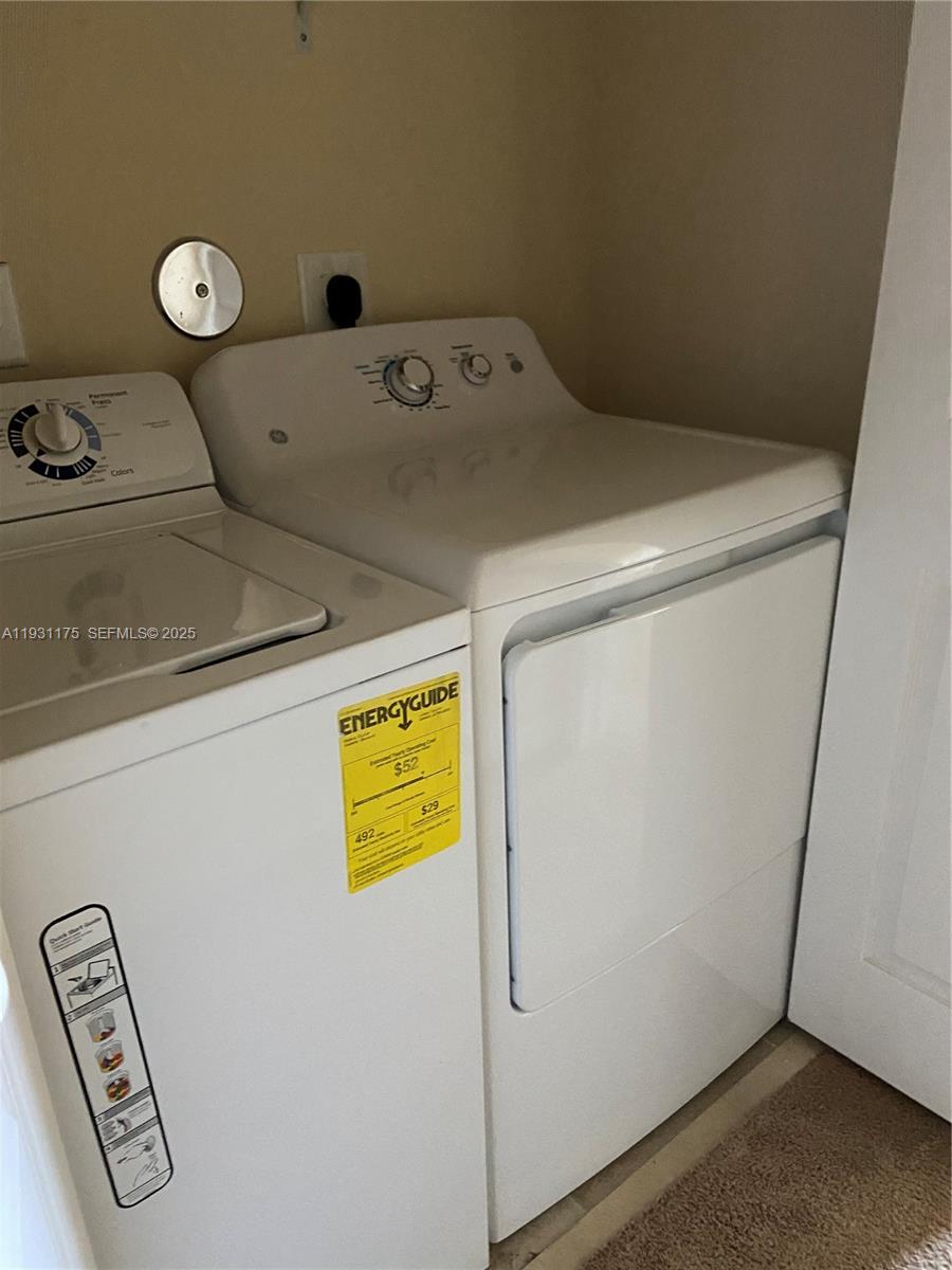 EMERALD CREEK TOWNHOMES - Residential Lease