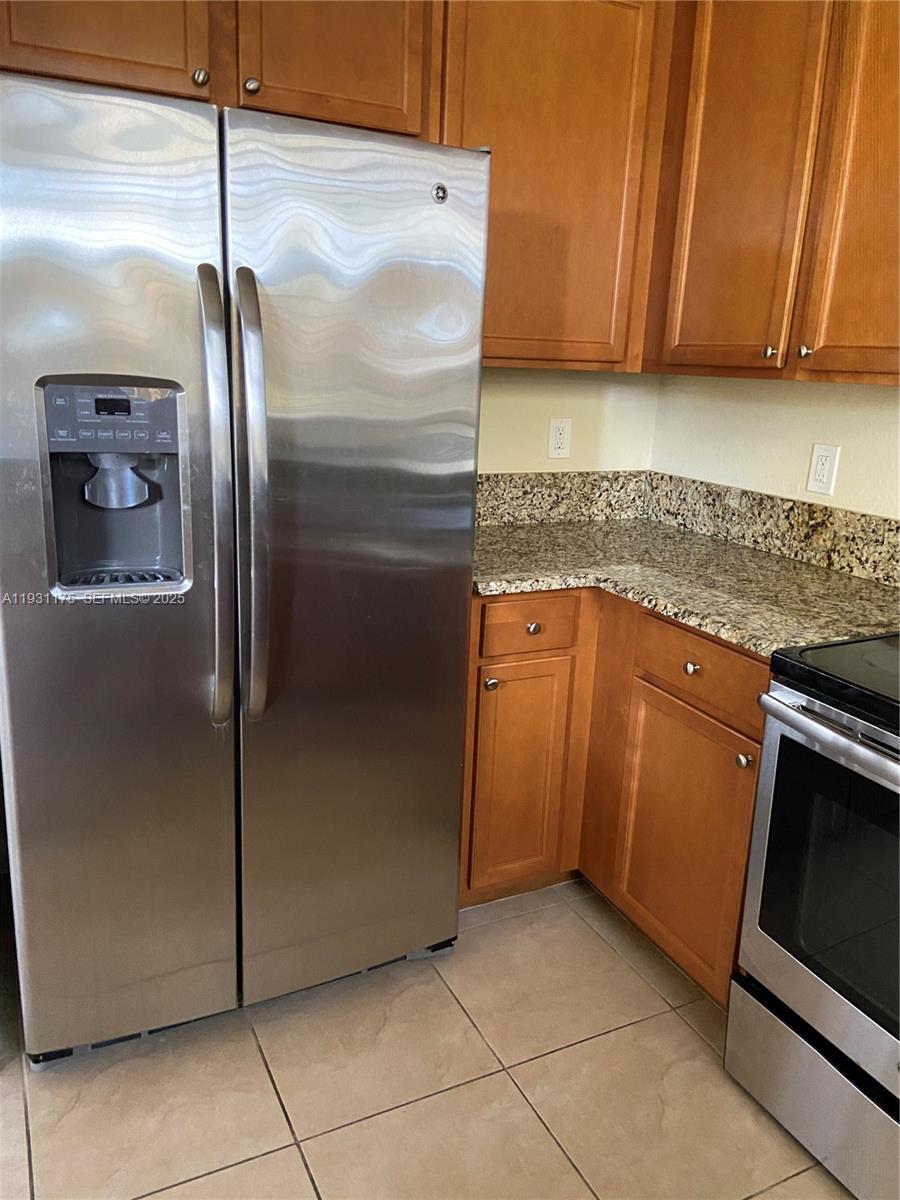 EMERALD CREEK TOWNHOMES - Residential Lease