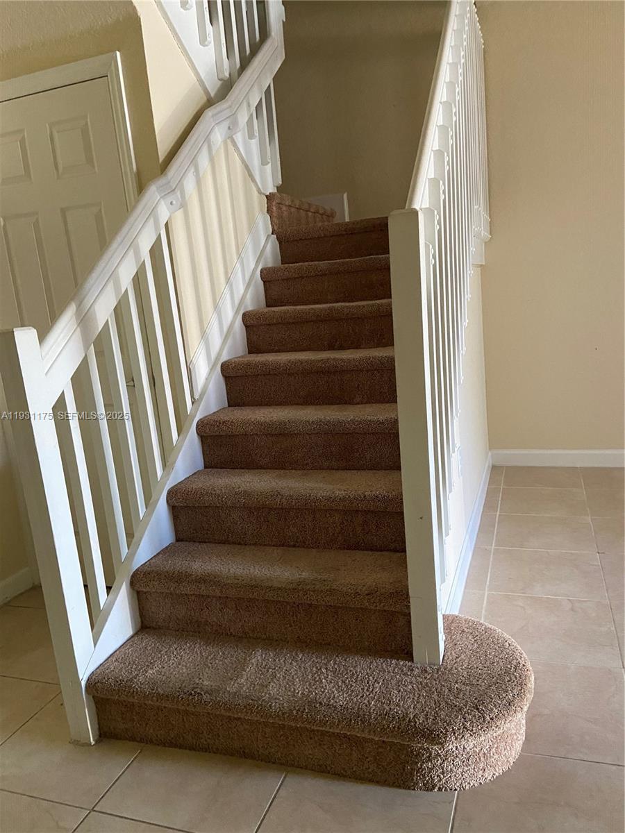 EMERALD CREEK TOWNHOMES - Residential Lease