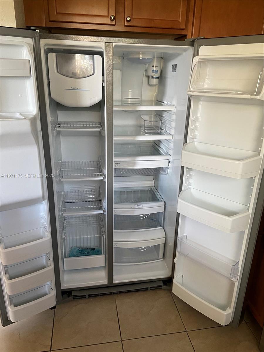 EMERALD CREEK TOWNHOMES - Residential Lease