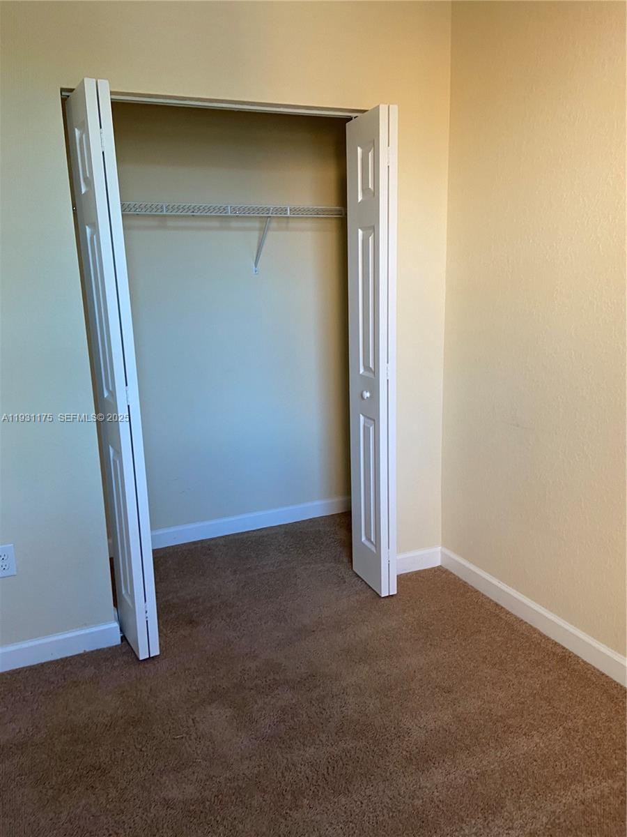 EMERALD CREEK TOWNHOMES - Residential Lease