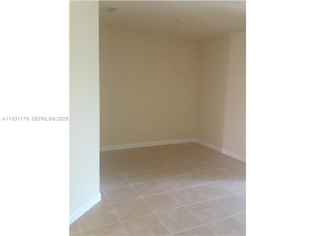 EMERALD CREEK TOWNHOMES - Residential Lease