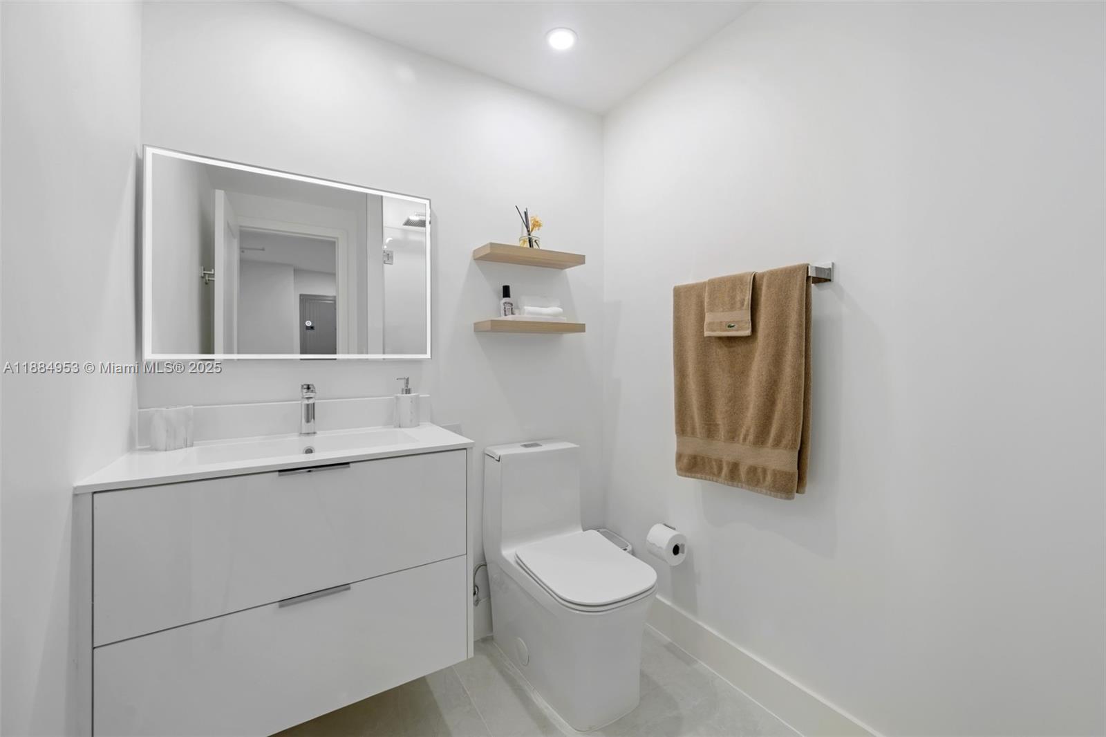 OCEAN RESERVE CONDO - Residential Lease