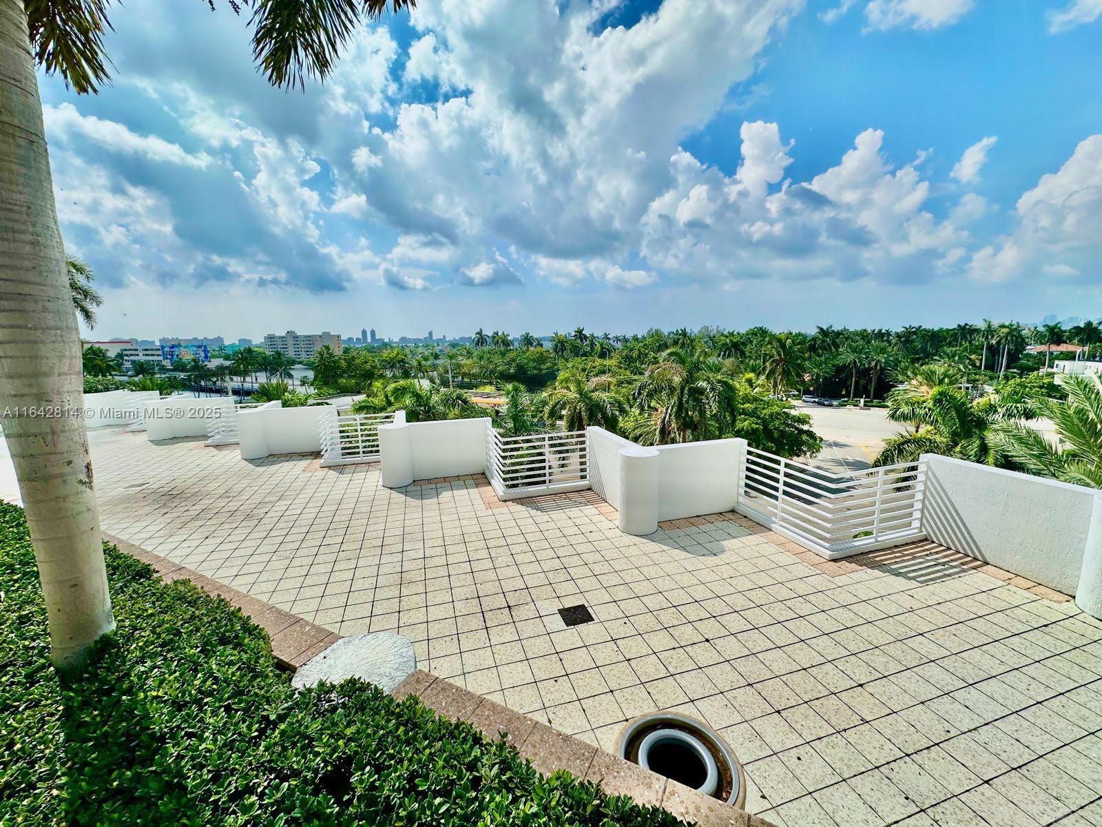 7900 Harbor Island Dr 509