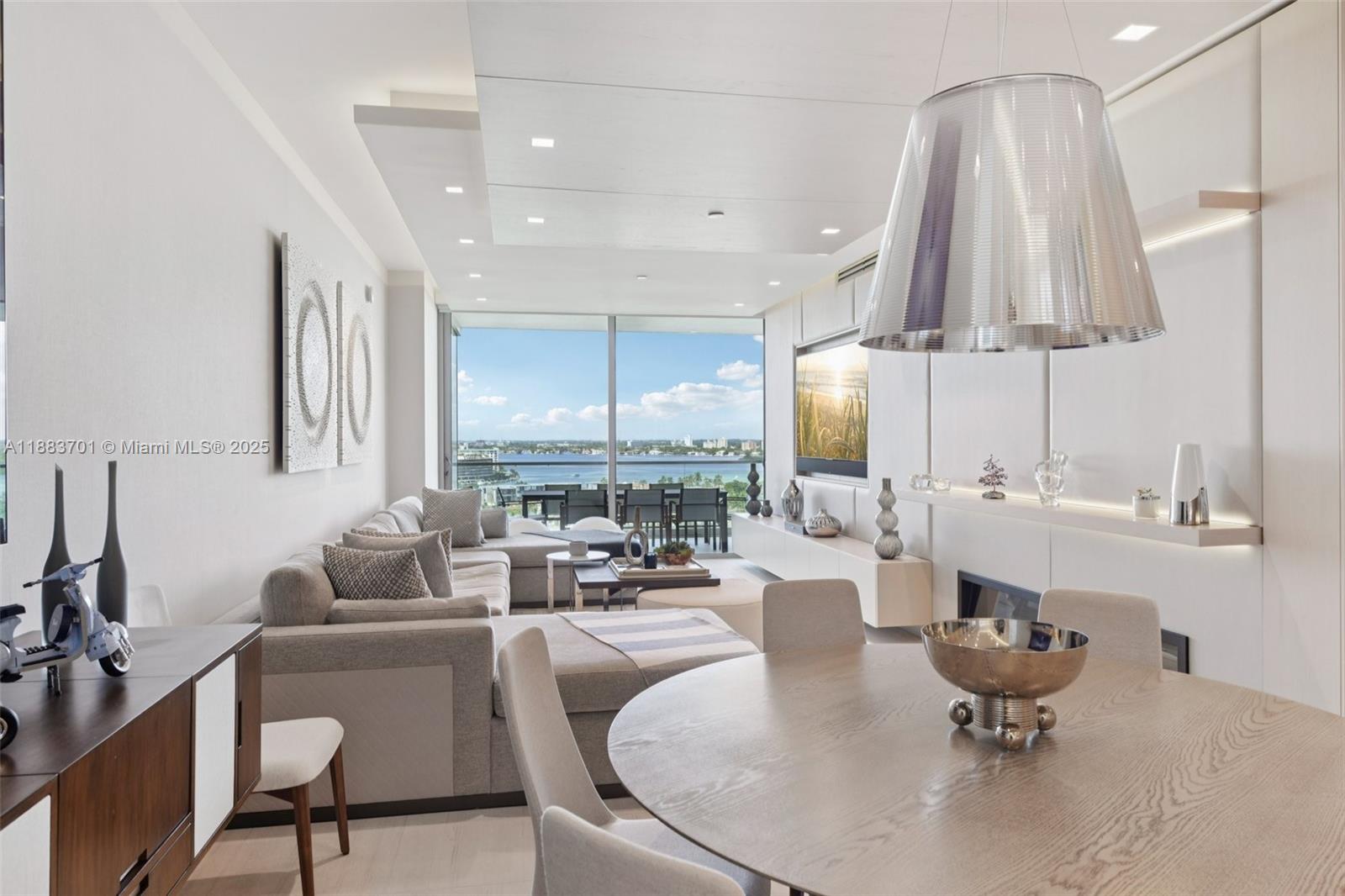 OCEANA BAL HARBOUR CONDO - Residential