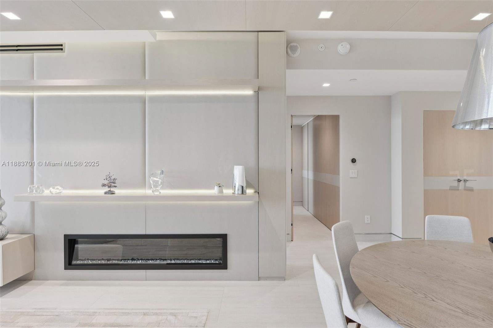 OCEANA BAL HARBOUR CONDO - Residential