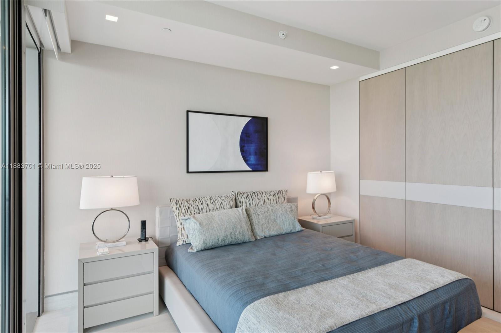 OCEANA BAL HARBOUR CONDO - Residential