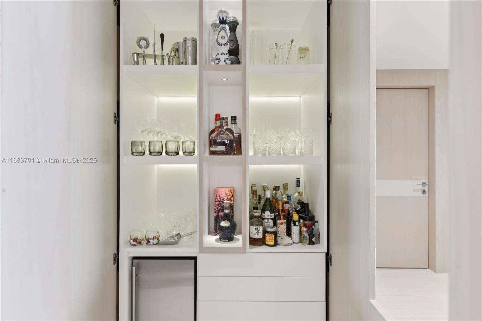 OCEANA BAL HARBOUR CONDO - Residential