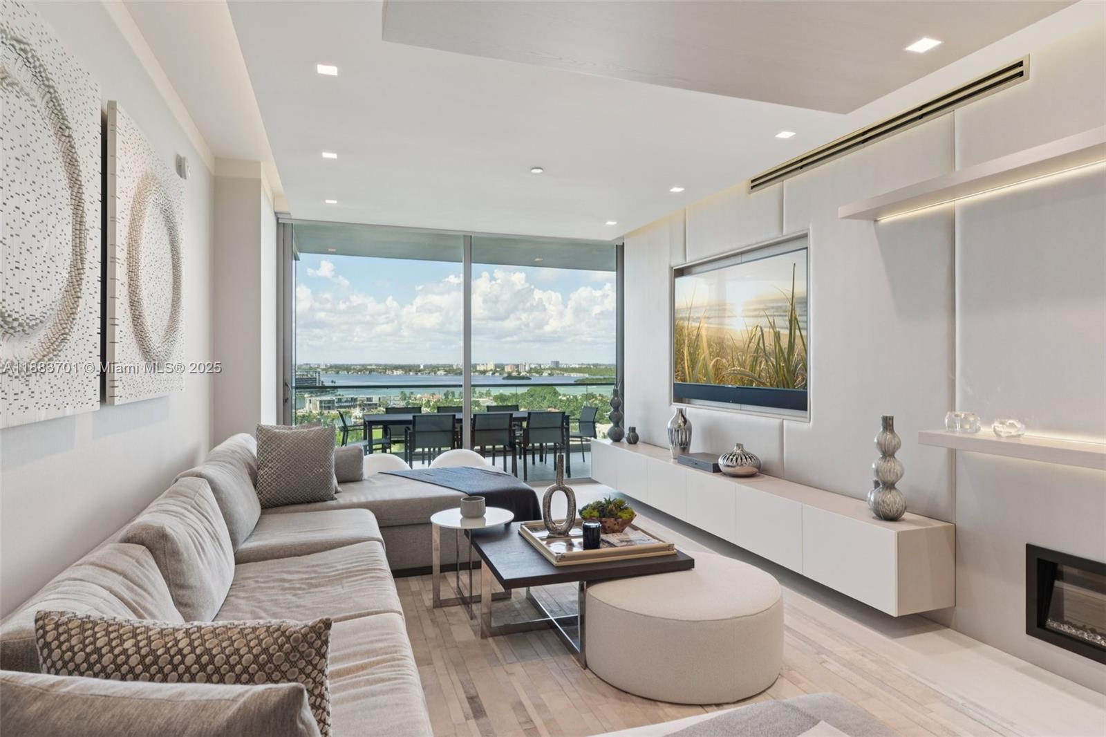 OCEANA BAL HARBOUR CONDO - Residential