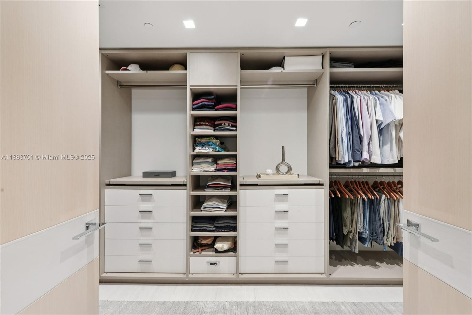 OCEANA BAL HARBOUR CONDO - Residential