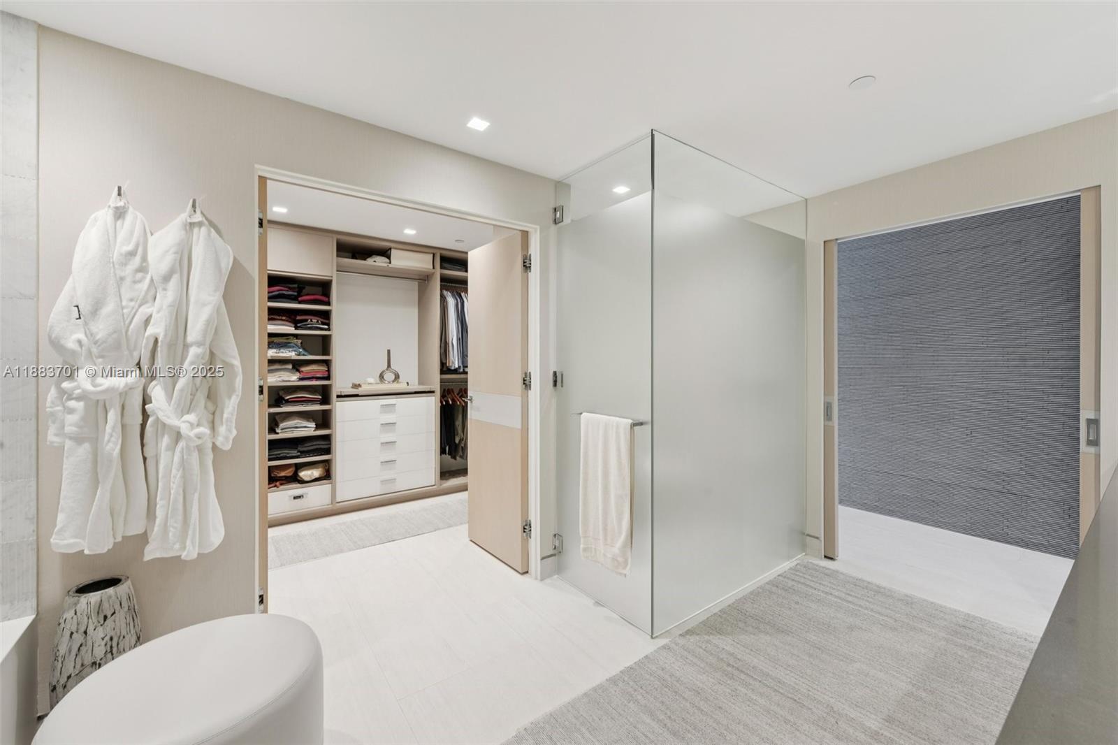 OCEANA BAL HARBOUR CONDO - Residential