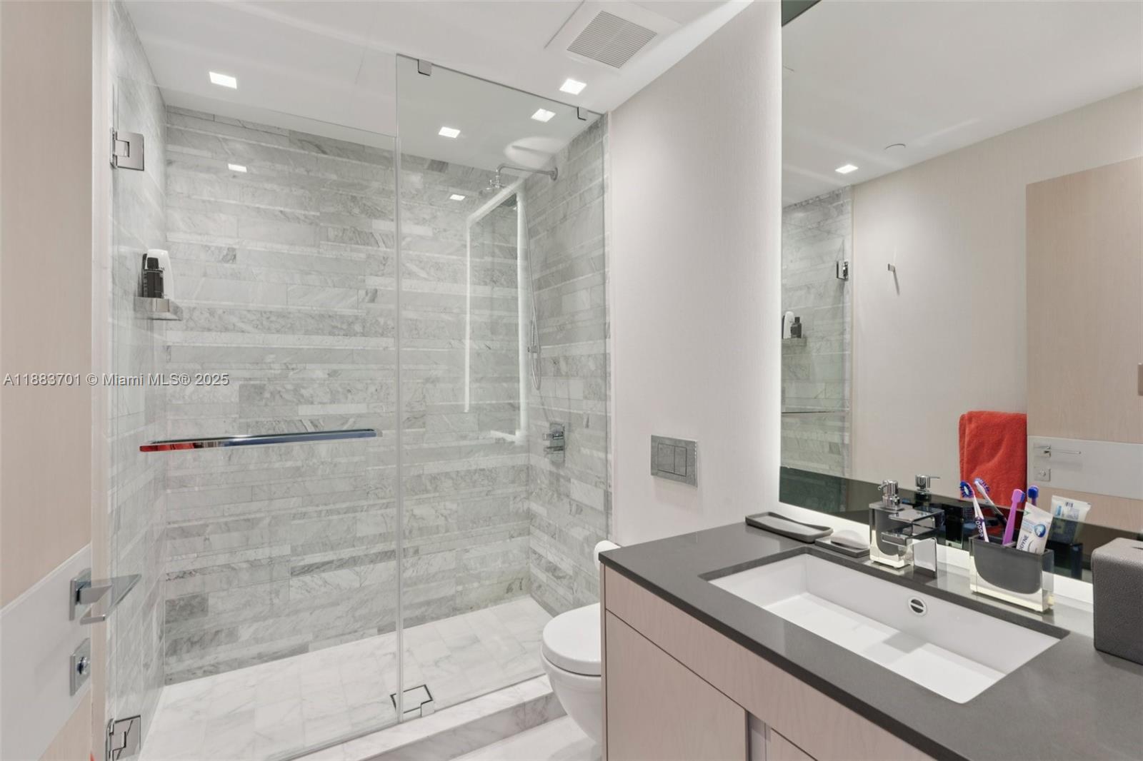 OCEANA BAL HARBOUR CONDO - Residential