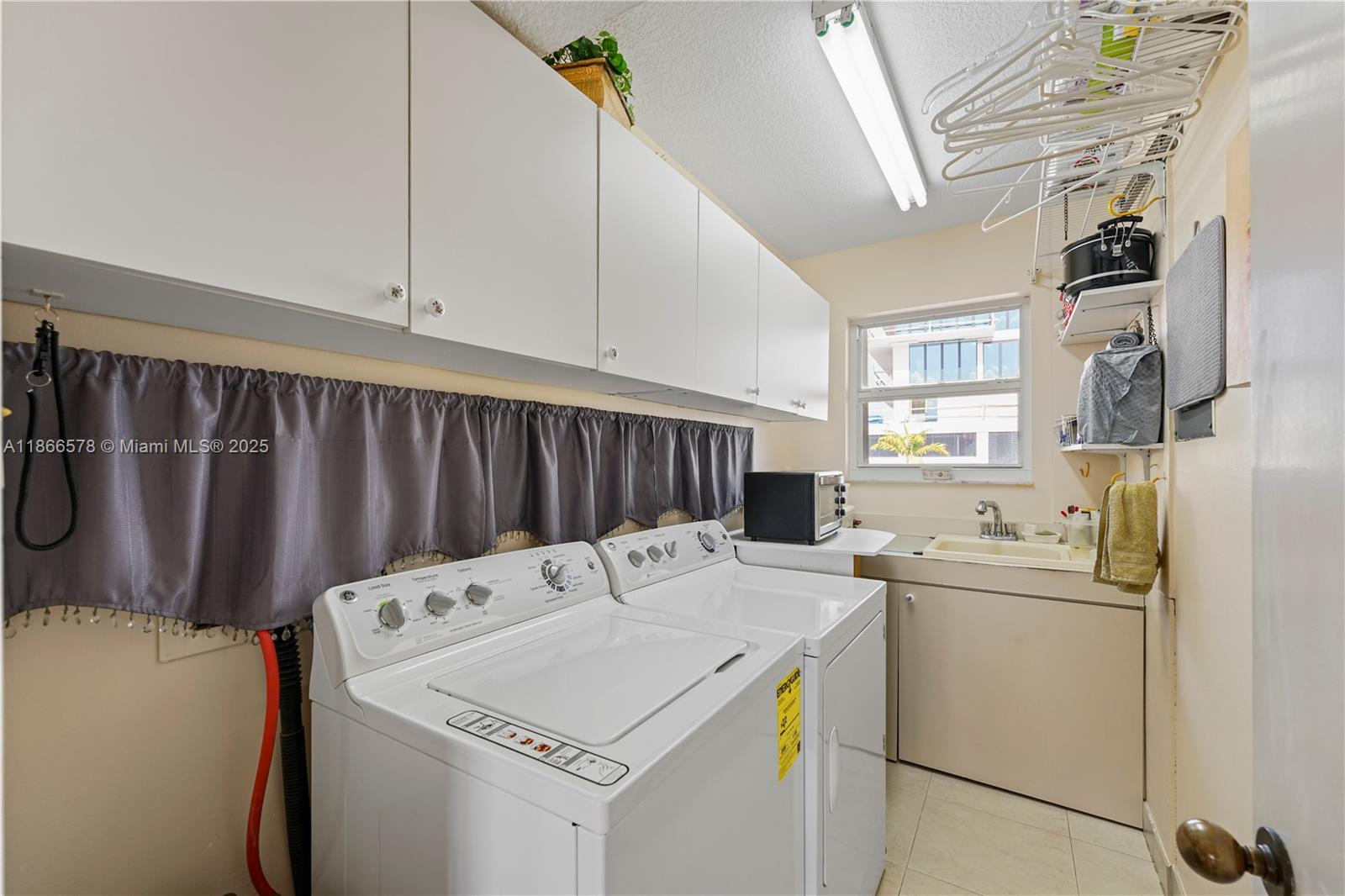 COASTAL LANDING CONDOMINI - Residential