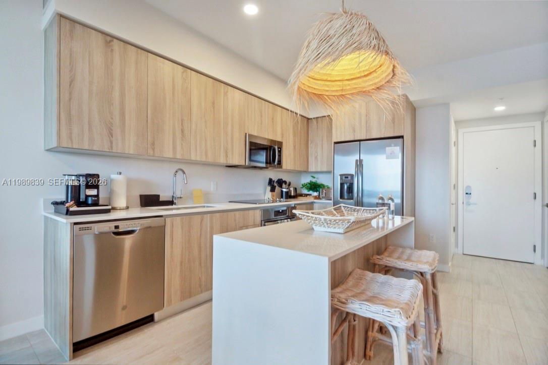 QUADRO CONDO - Residential