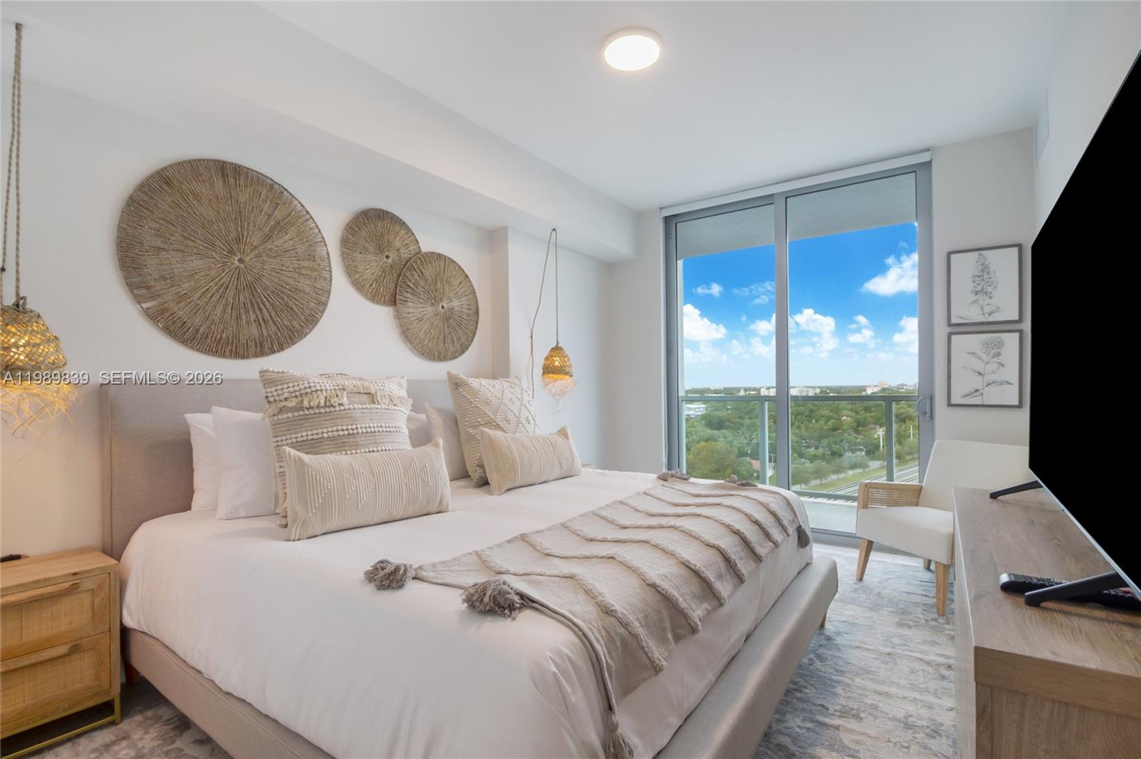 QUADRO CONDO - Residential