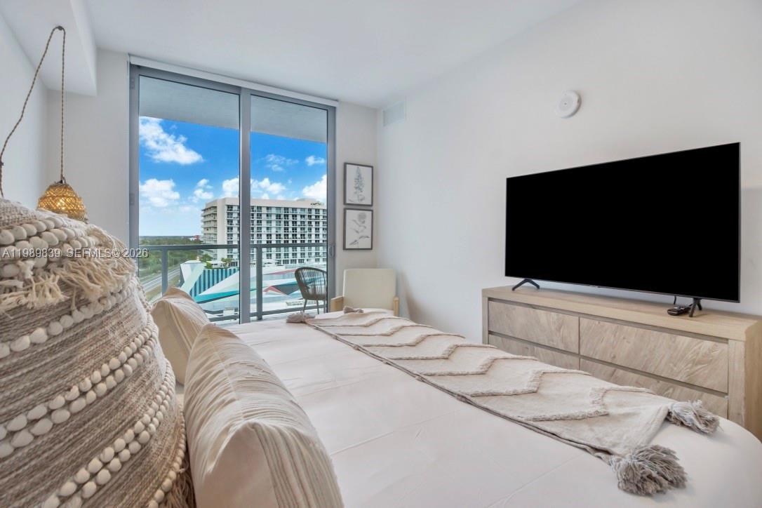 QUADRO CONDO - Residential