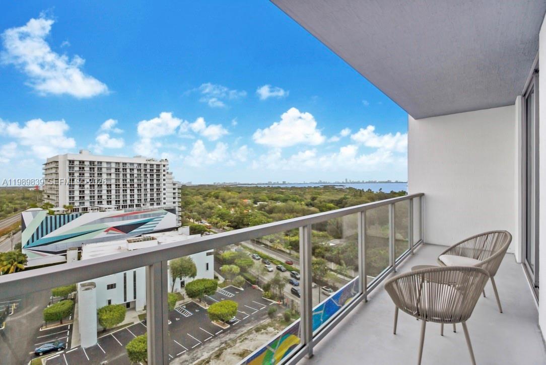 QUADRO CONDO - Residential