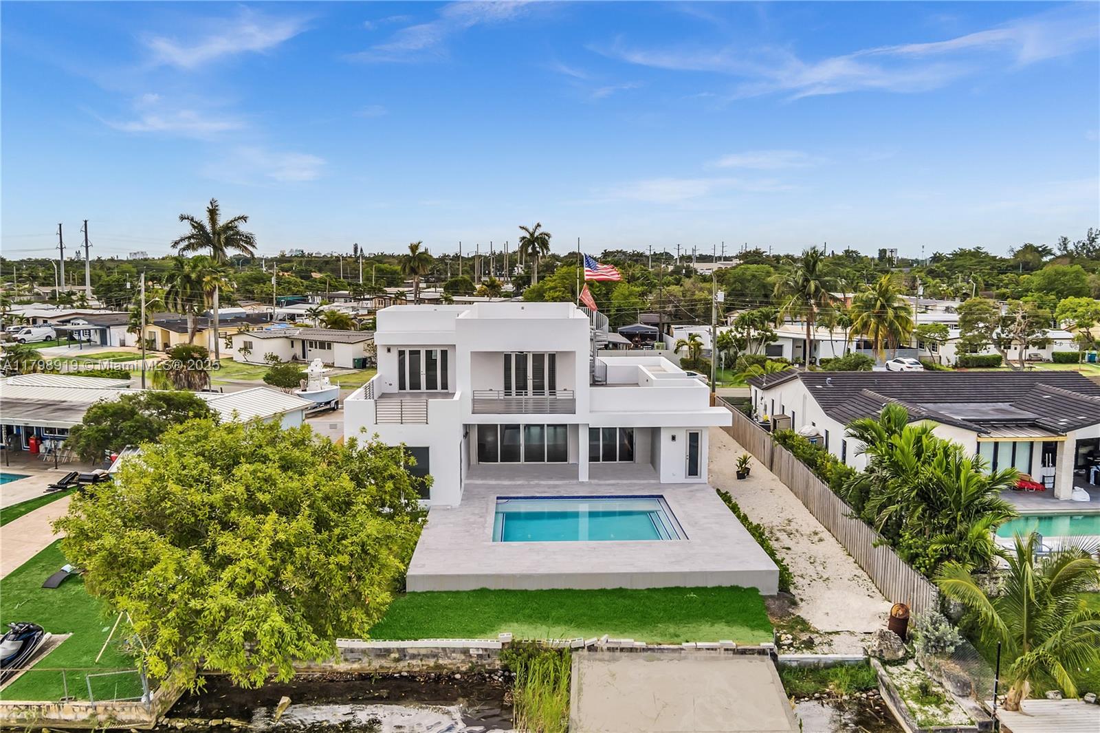 WESTWOOD LAKE 10TH ADDN - Residential