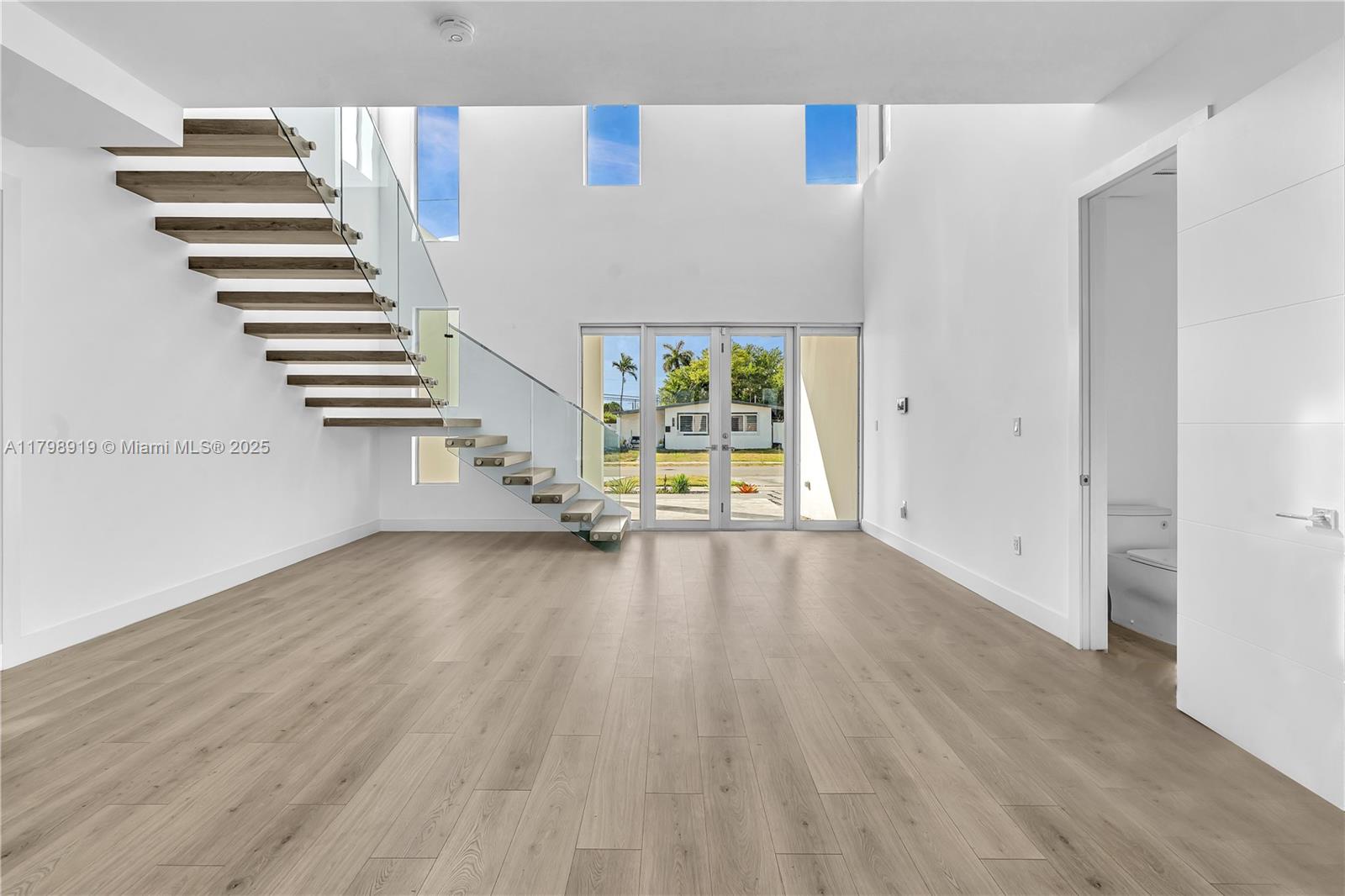 WESTWOOD LAKE 10TH ADDN - Residential