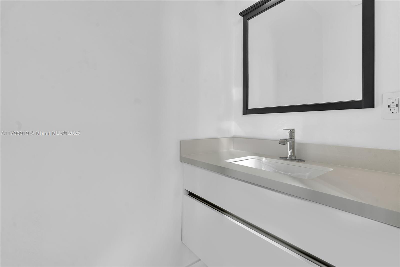 WESTWOOD LAKE 10TH ADDN - Residential