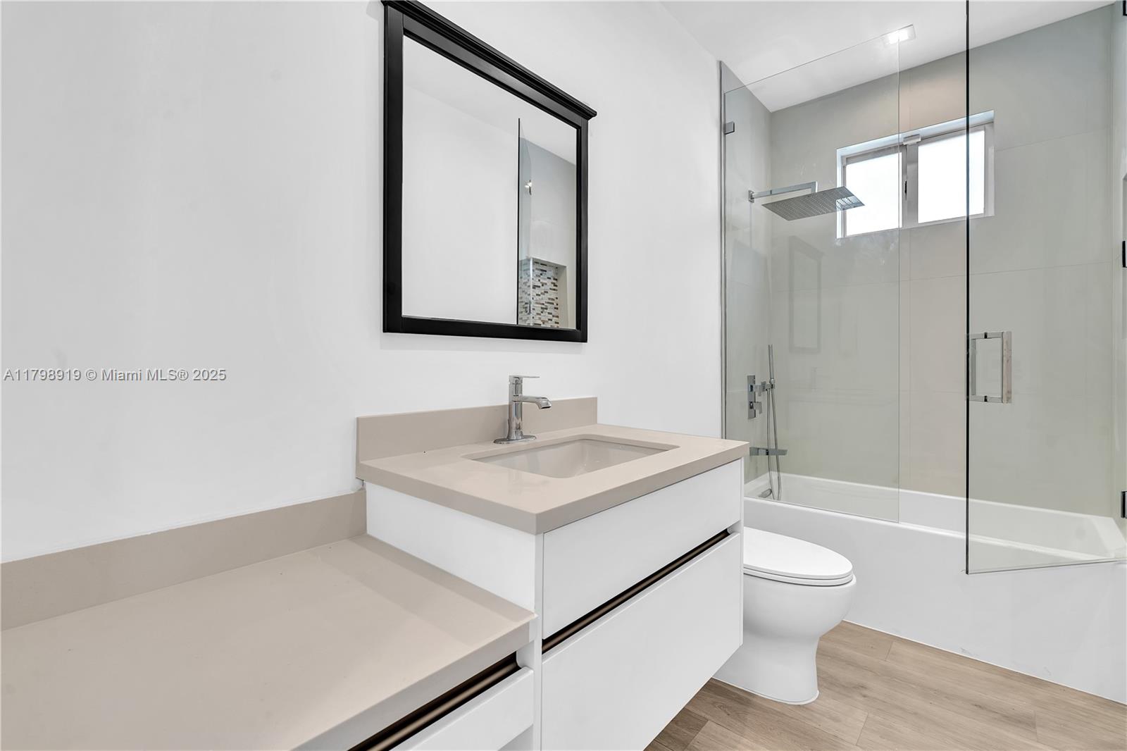 WESTWOOD LAKE 10TH ADDN - Residential