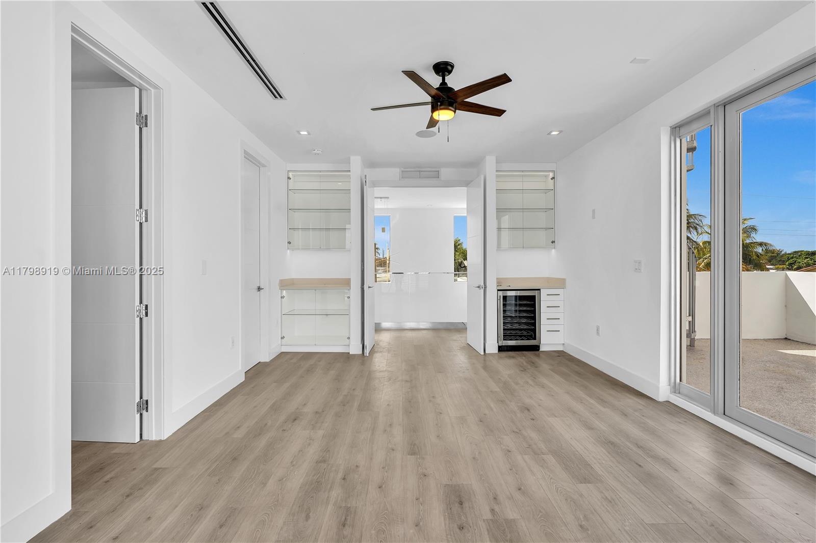 WESTWOOD LAKE 10TH ADDN - Residential