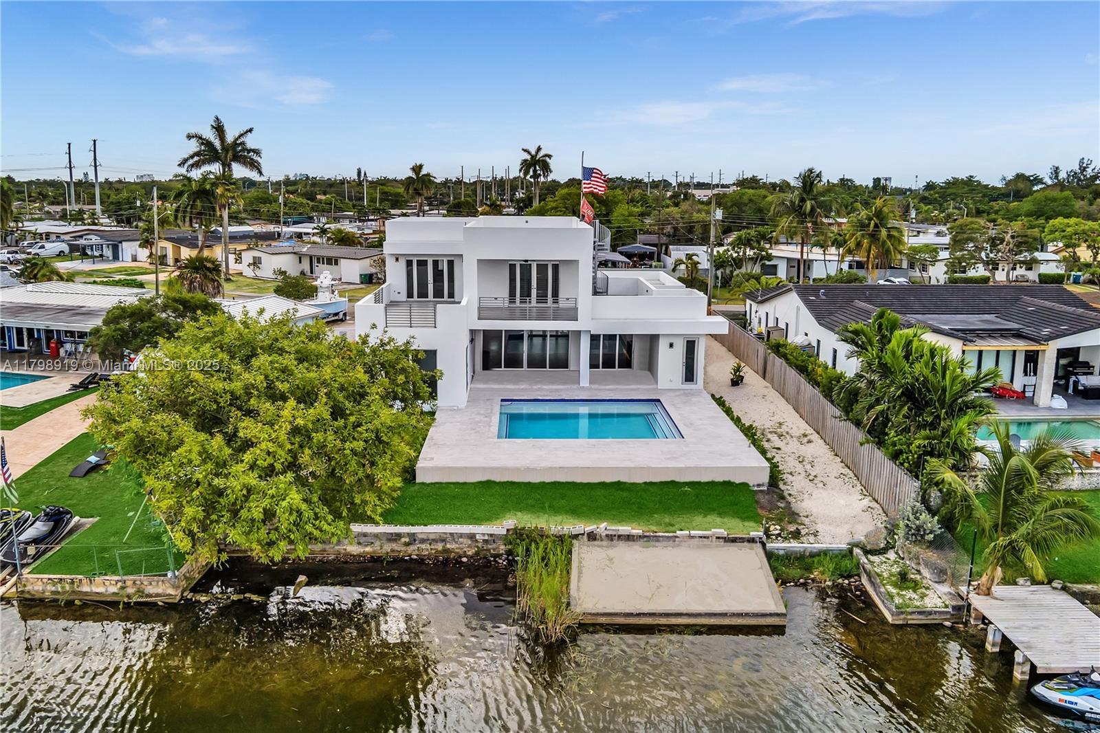 WESTWOOD LAKE 10TH ADDN - Residential