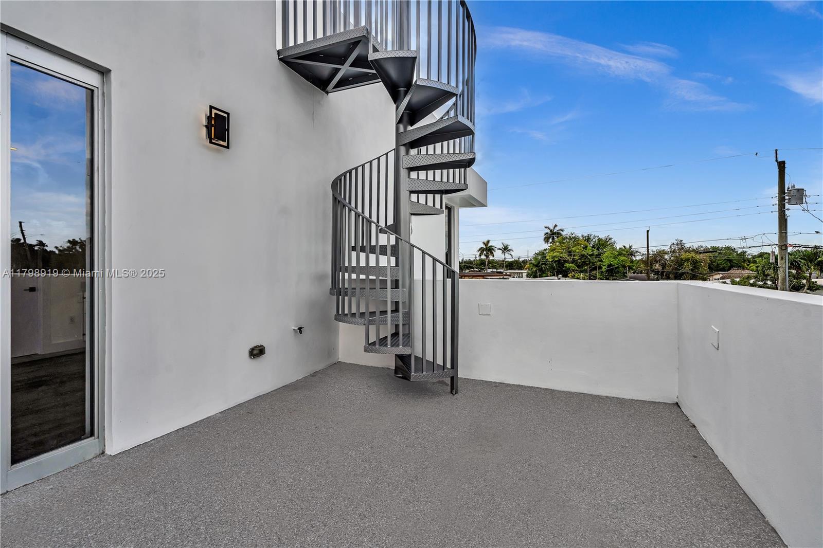 WESTWOOD LAKE 10TH ADDN - Residential