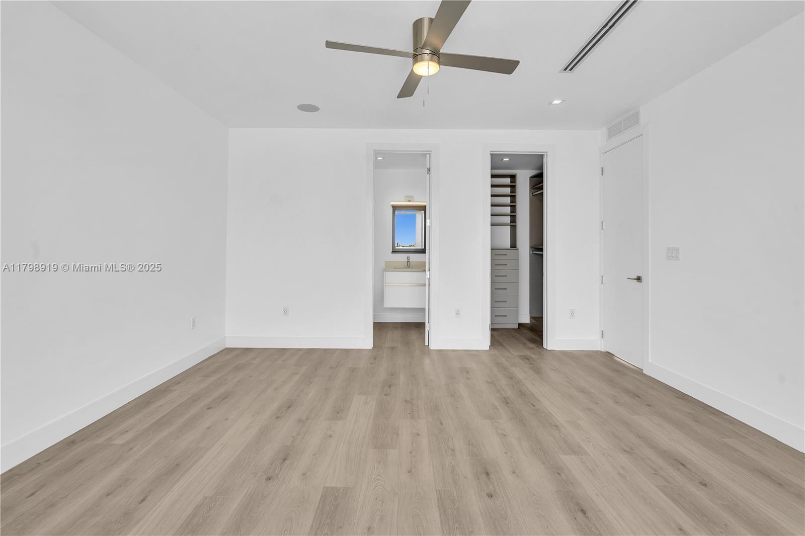 WESTWOOD LAKE 10TH ADDN - Residential