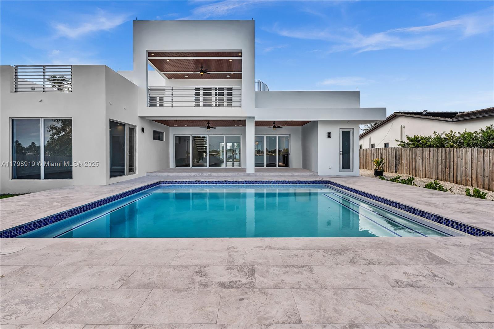 WESTWOOD LAKE 10TH ADDN - Residential