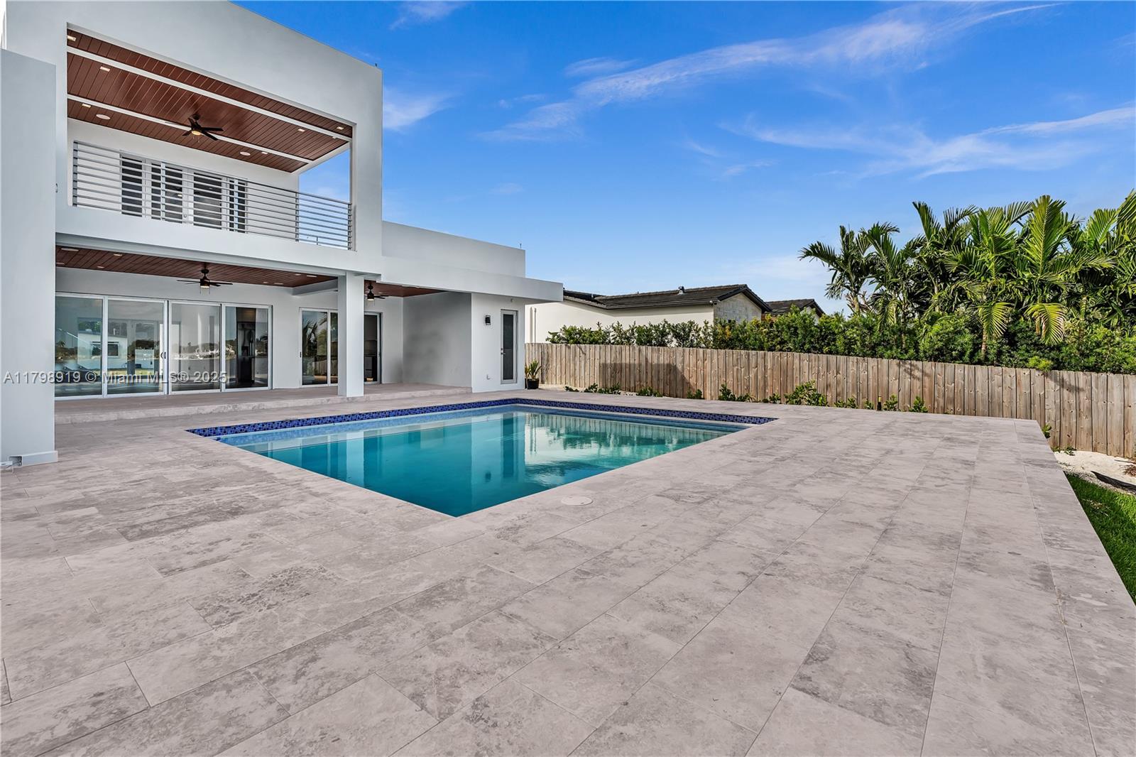 WESTWOOD LAKE 10TH ADDN - Residential