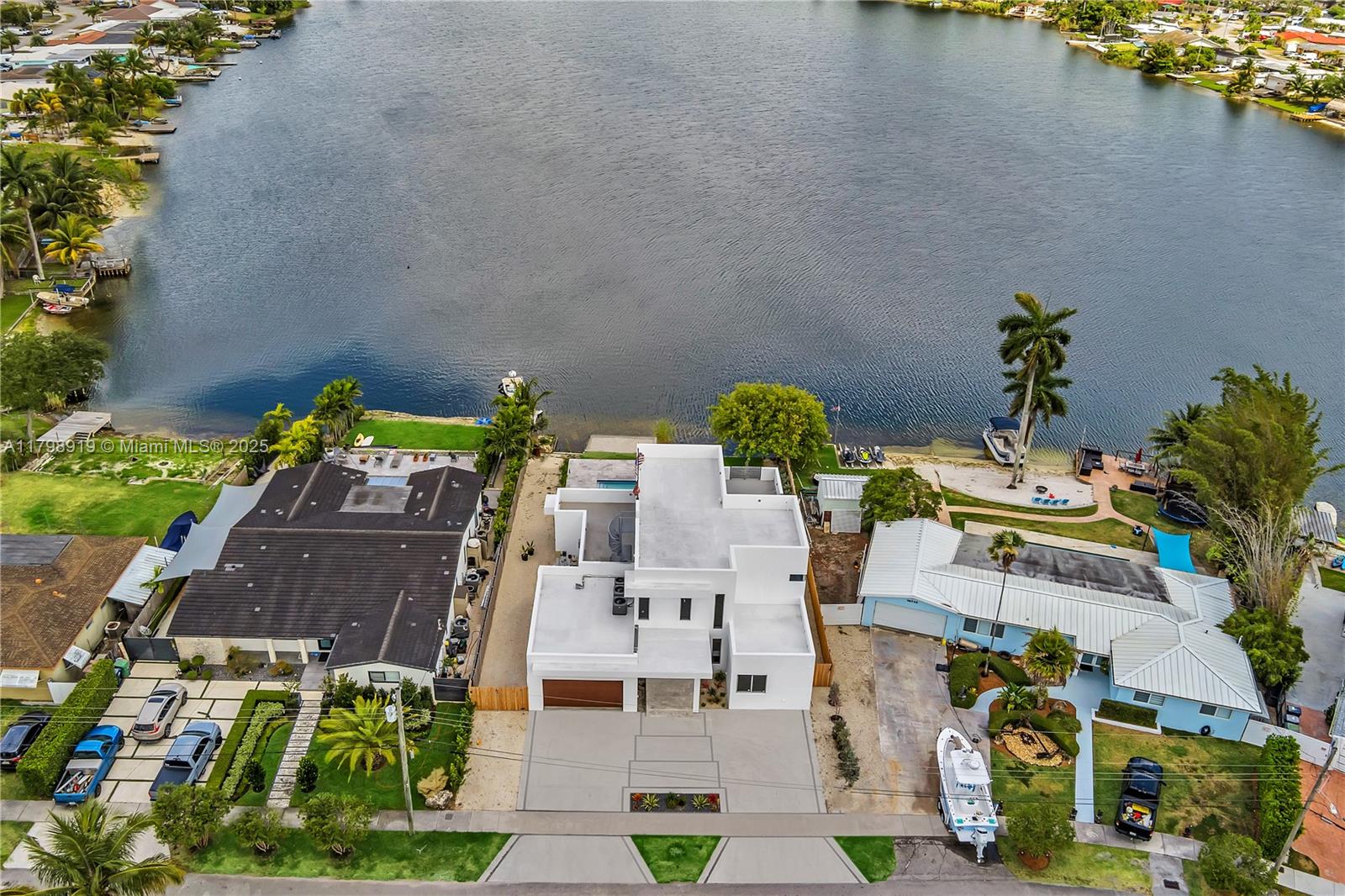 WESTWOOD LAKE 10TH ADDN - Residential