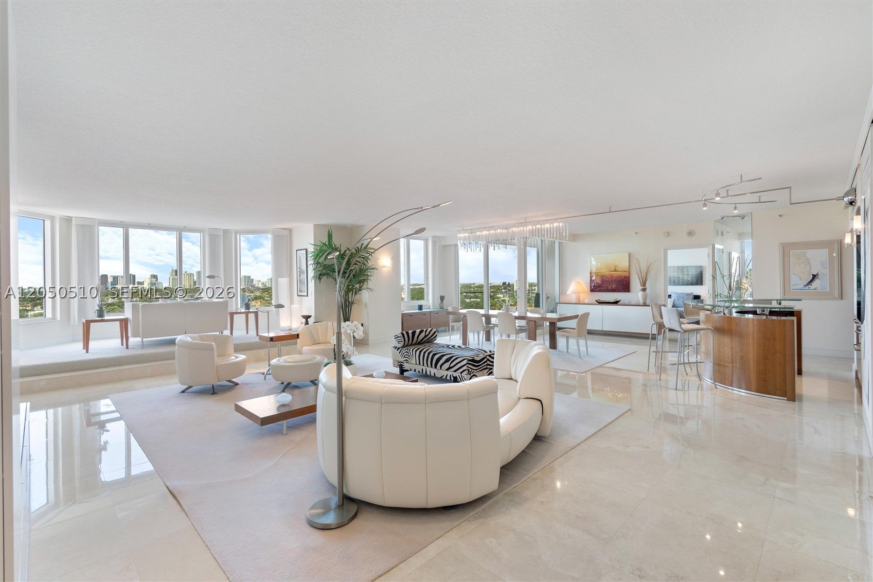 3055 Harbor Dr 1202