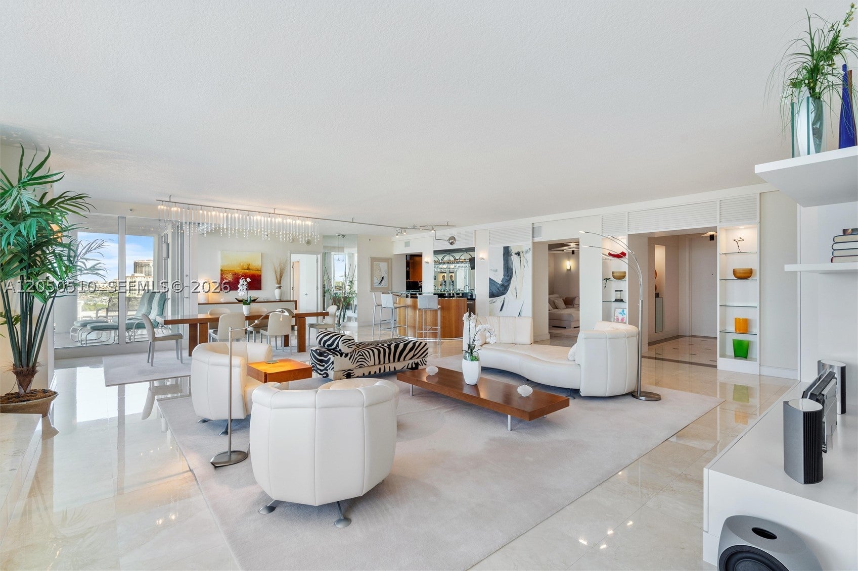 3055 Harbor Dr 1202