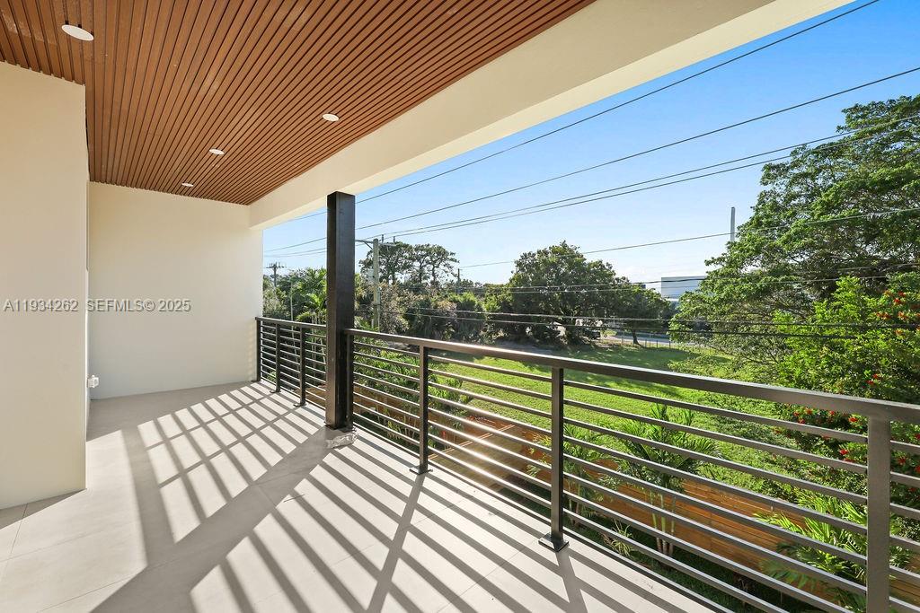 HOLIDAY HEIGHTS - Residential Income