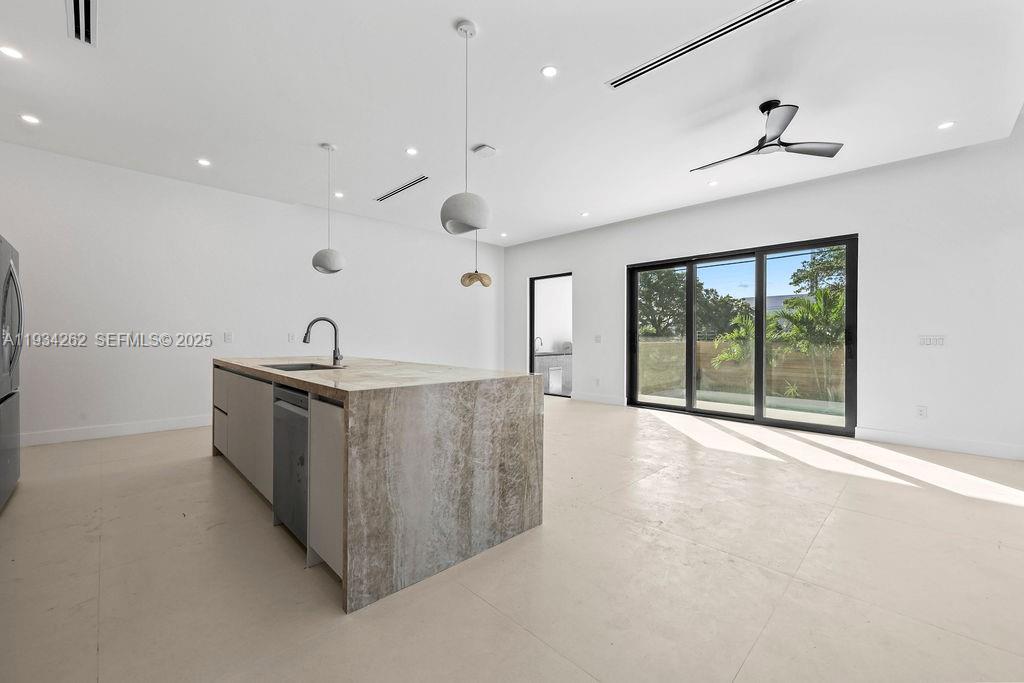 HOLIDAY HEIGHTS - Residential Income