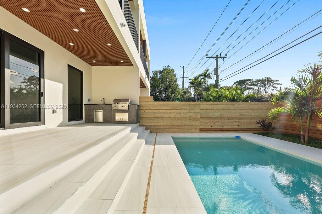 HOLIDAY HEIGHTS - Residential Income