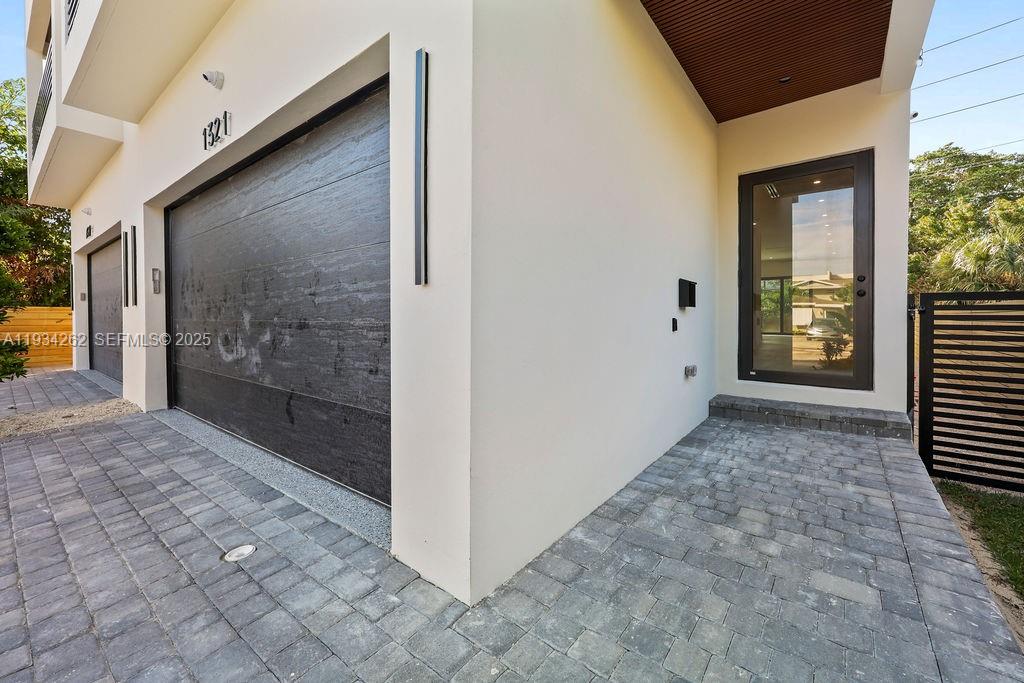 HOLIDAY HEIGHTS - Residential Income