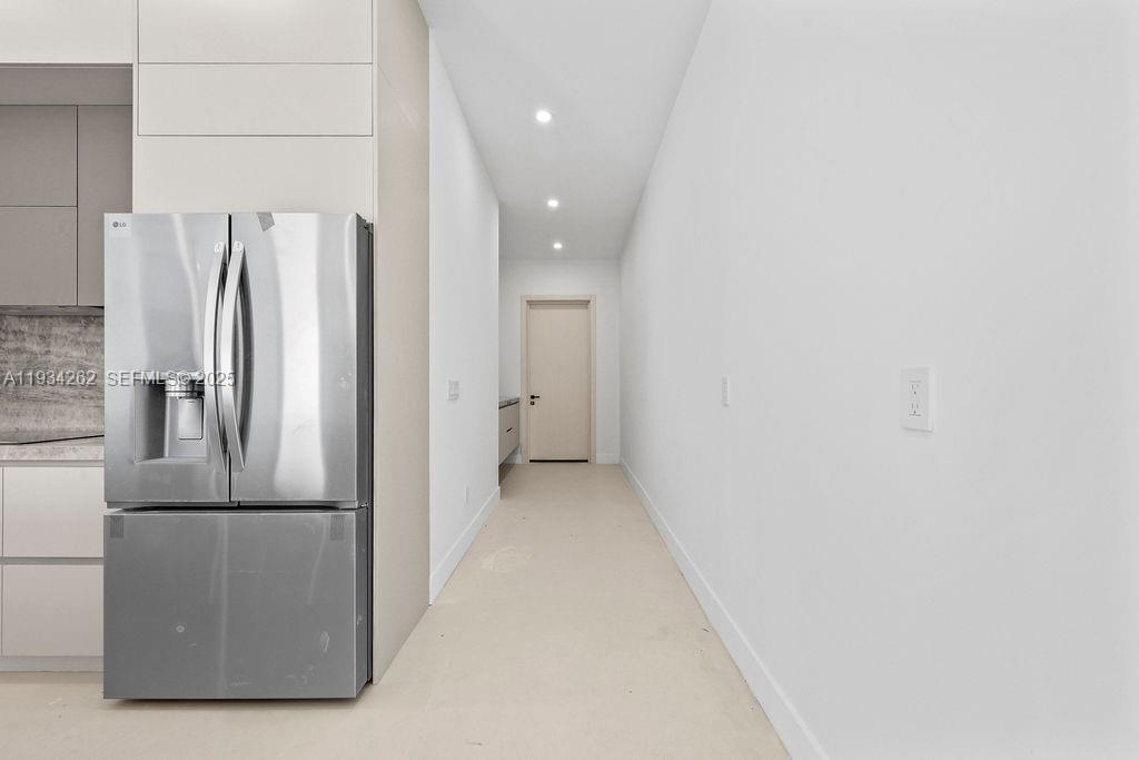 HOLIDAY HEIGHTS - Residential Income