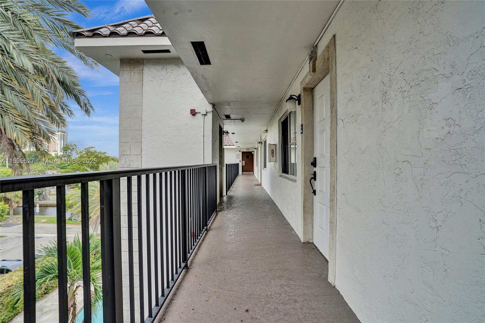 GULFSTREAM CONDO OF LAS O - Residential Lease