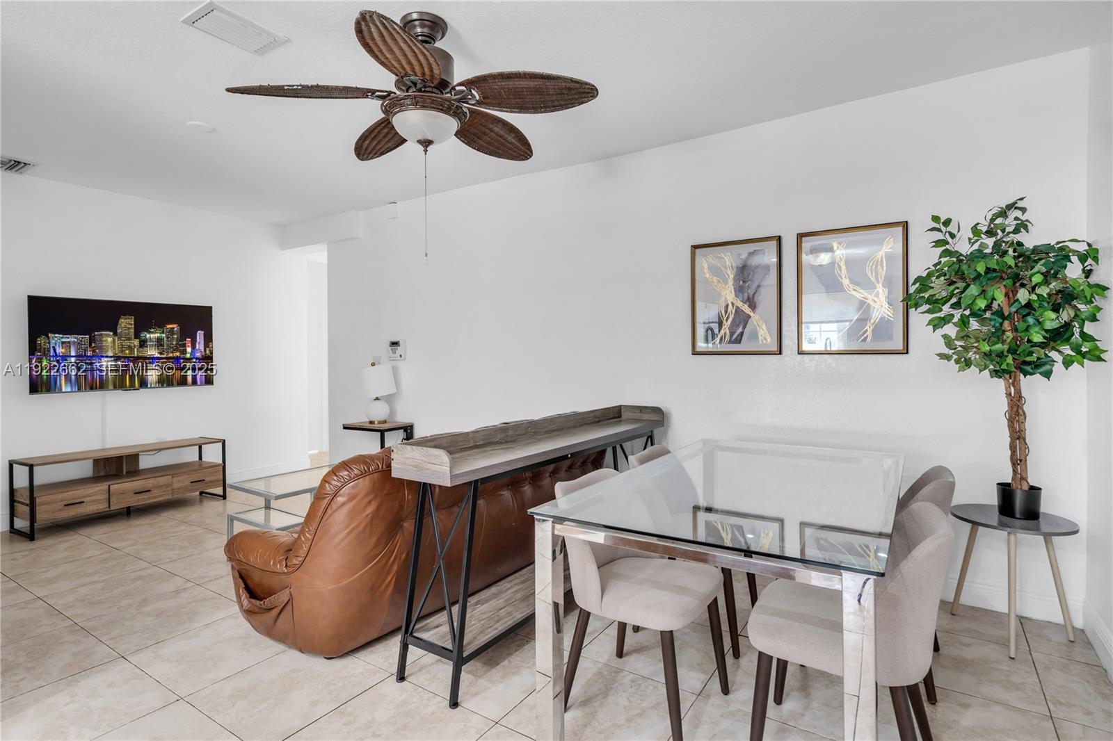 MIRACOPA PARK - Residential Lease