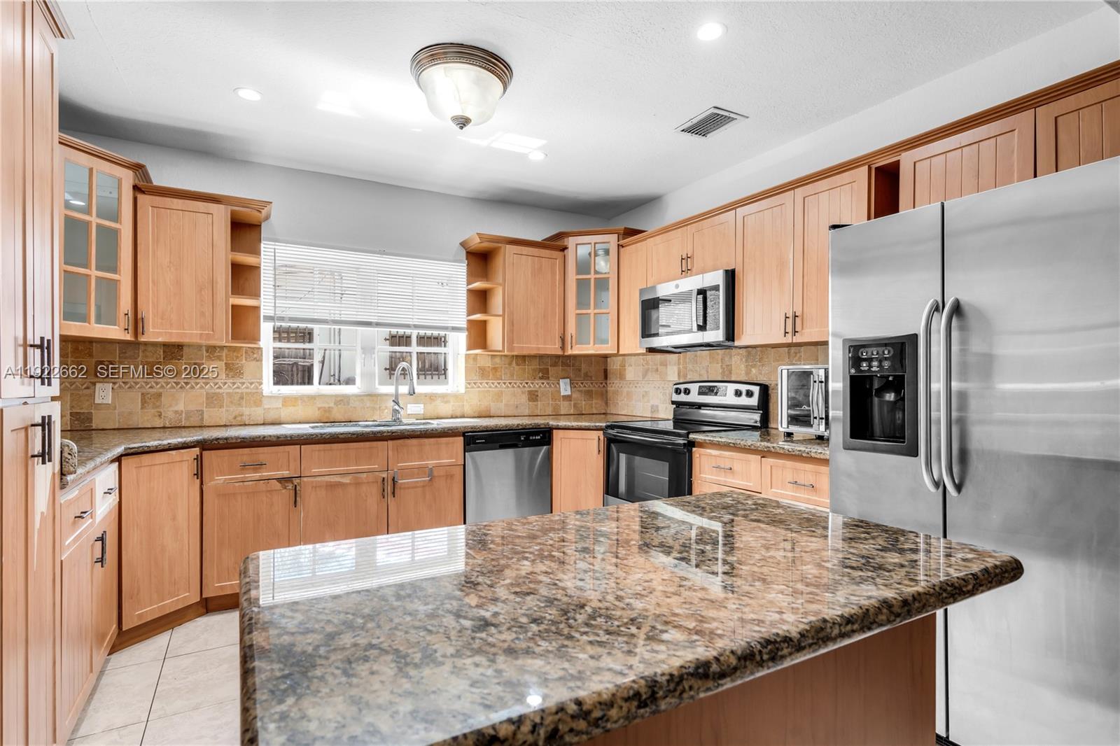 MIRACOPA PARK - Residential Lease