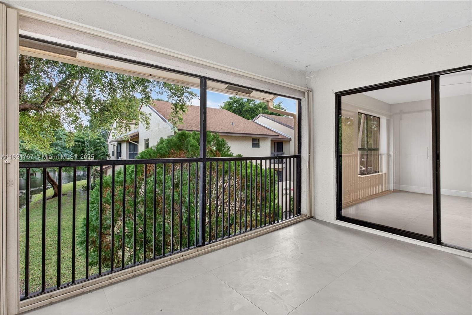 KARANDA VILLAGE III-A CON - Residential