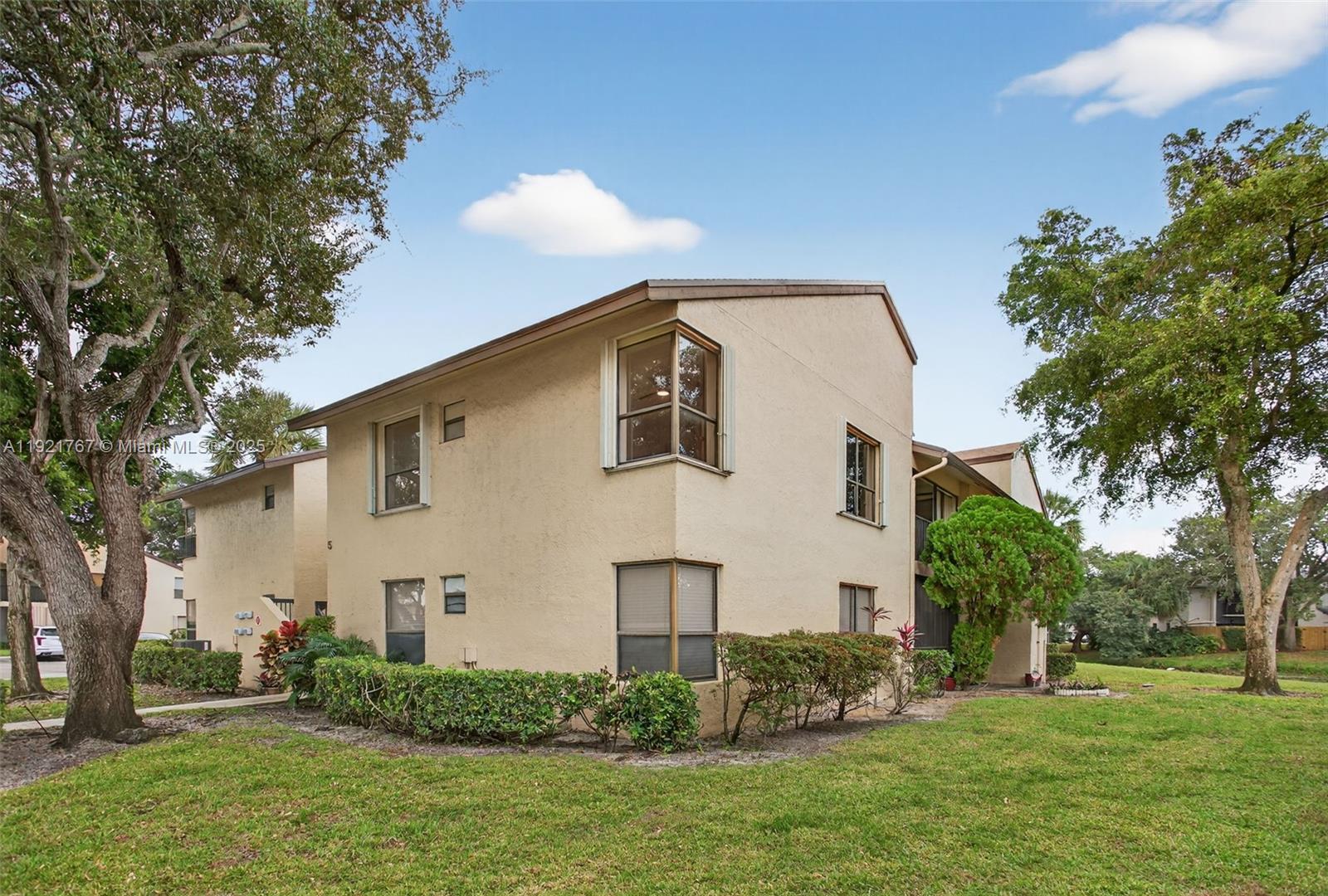 KARANDA VILLAGE III-A CON - Residential